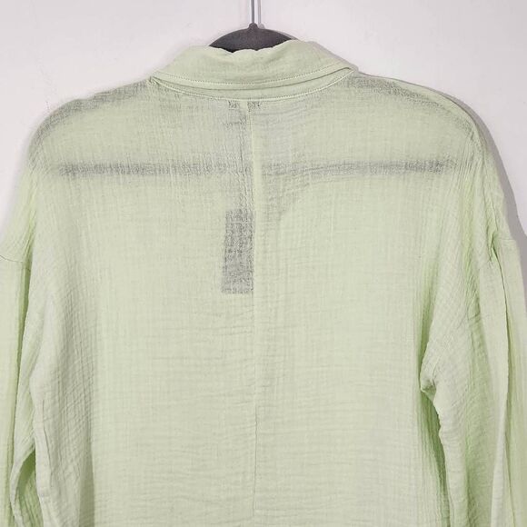 Monrow Semi-Sheer Light Green Button Down Crop Top NWT Size Large Green Crop Top - Picture 5 of 8